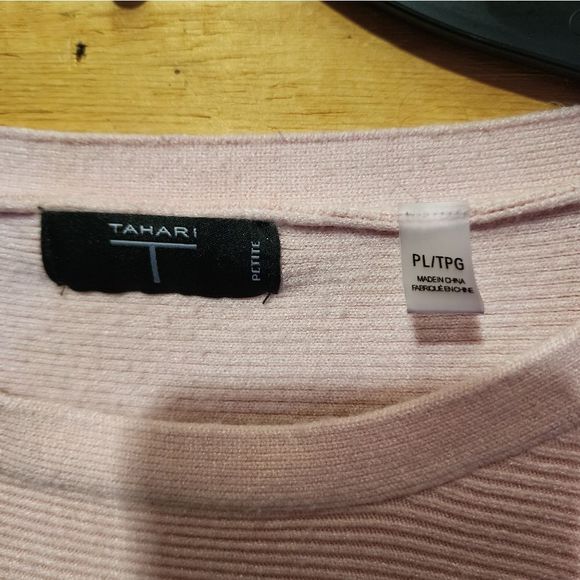 T Tahari ribbed sweater - Picture 4 of 5